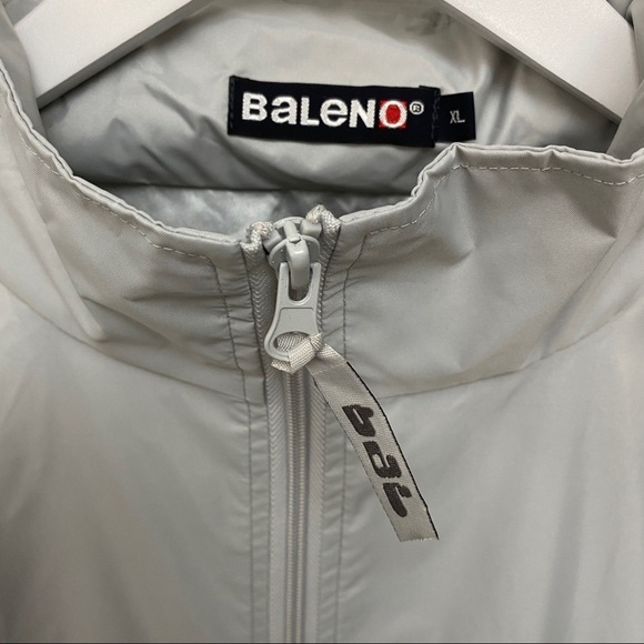 BALENO Jacket Light Gray Windbreaker Size XL Foldable Hood - Picture 3 of 9